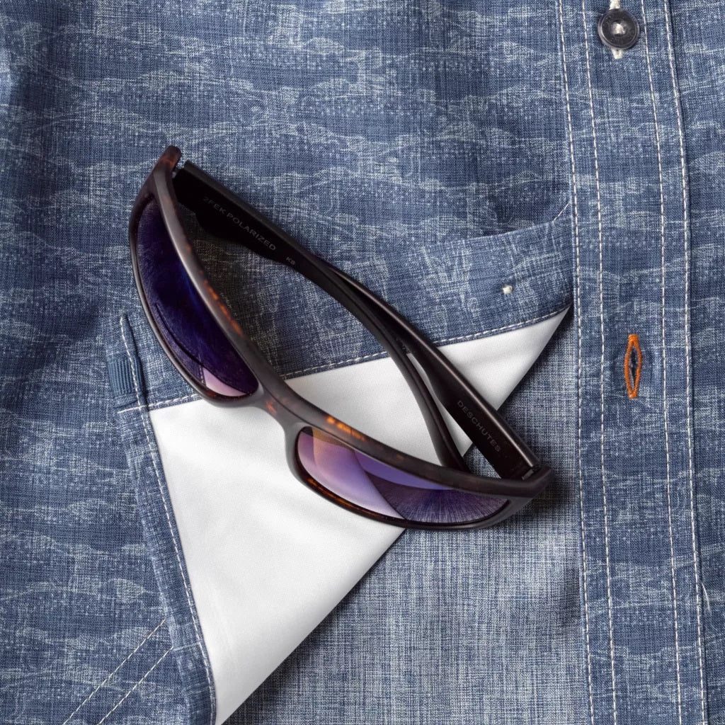 Tech Chambray Printed Short Sleeve- Blue Chambray School Of Fish