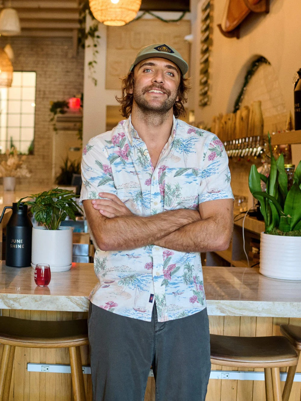 Breeze Short Sleeve Shirt- Molokai Scenic Tropical