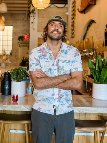 Breeze Short Sleeve Shirt- Molokai Scenic Tropical