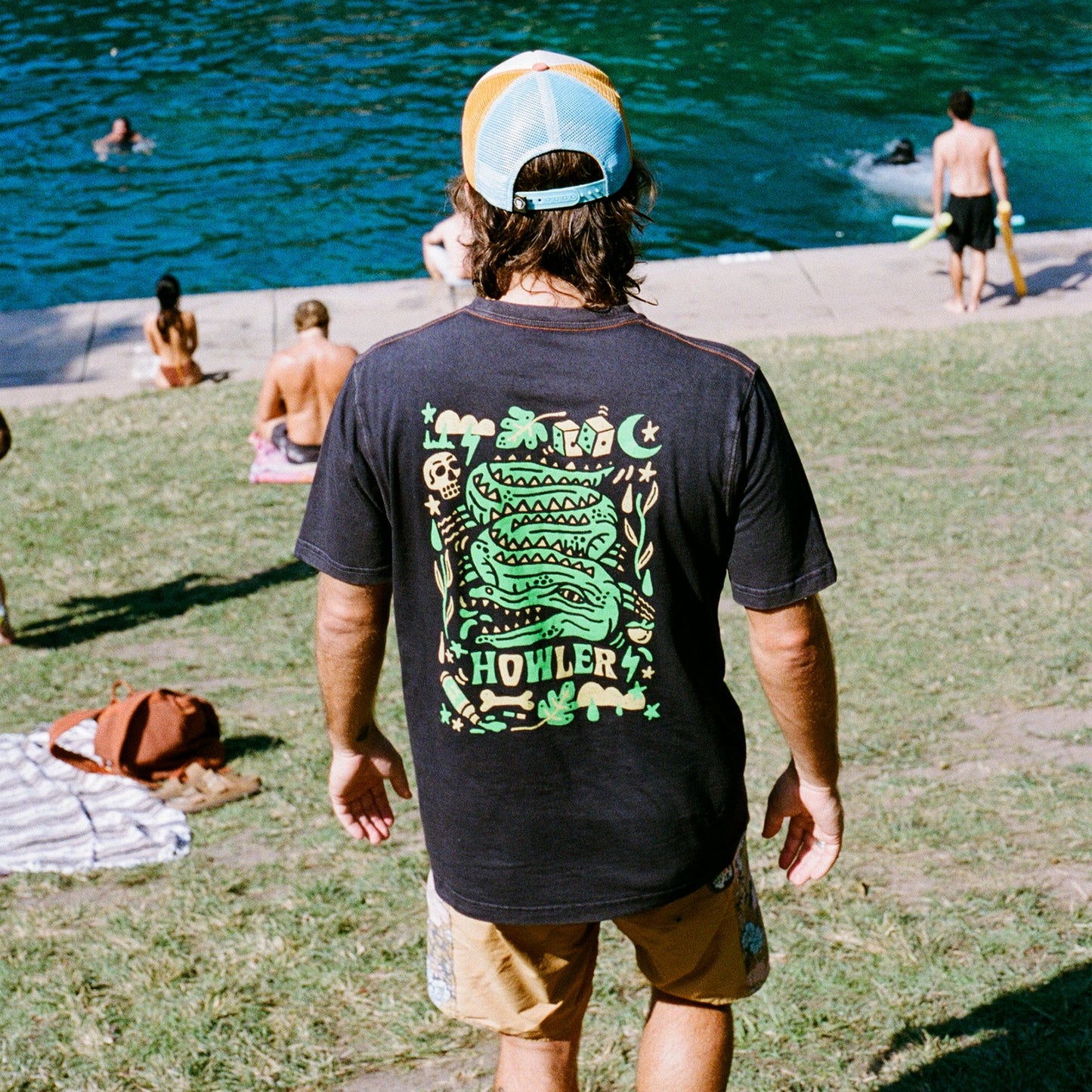 Slithering Gators Cotton Pocket T-Shirt- Black