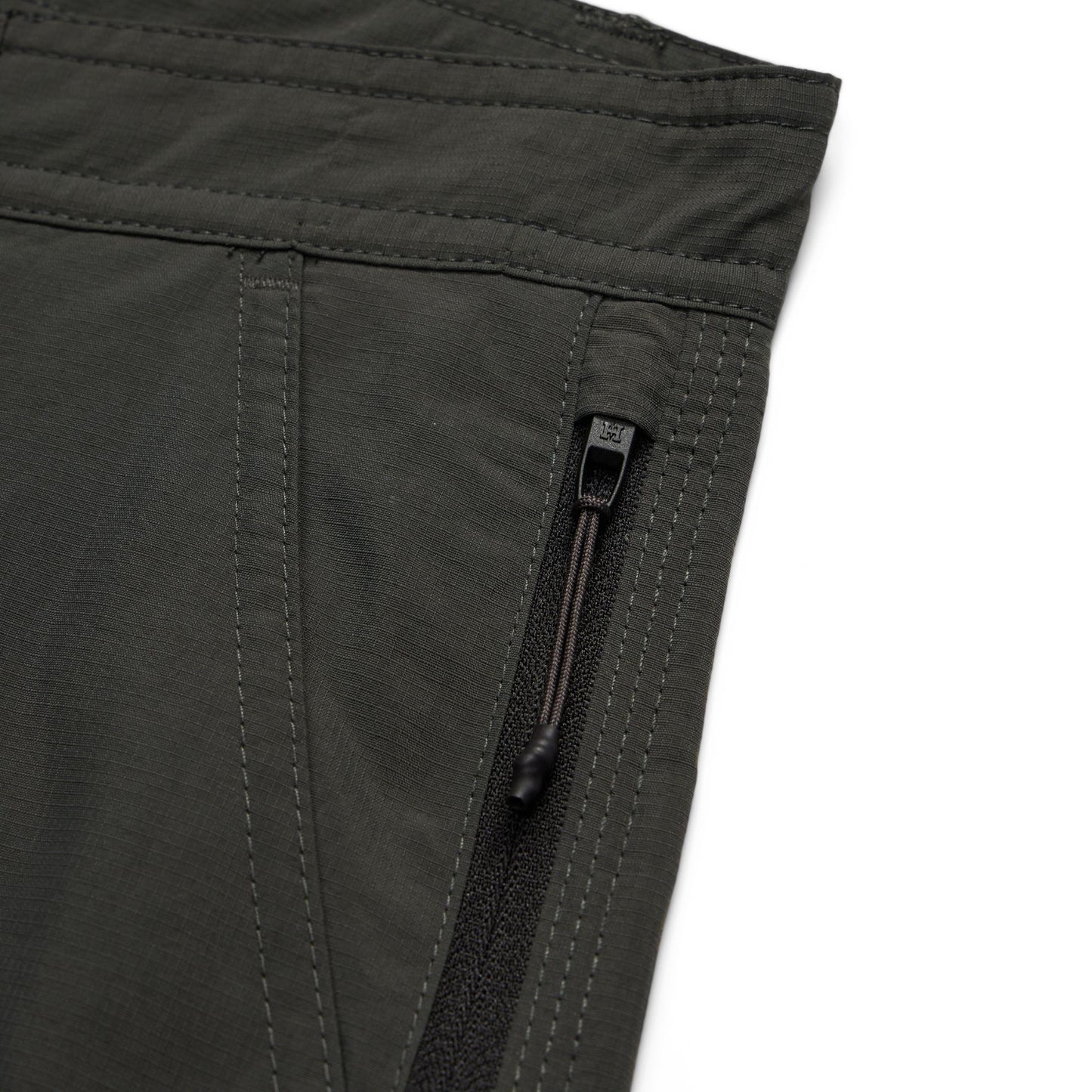 Horizon Hybrid Short 7.5"- Antique Black