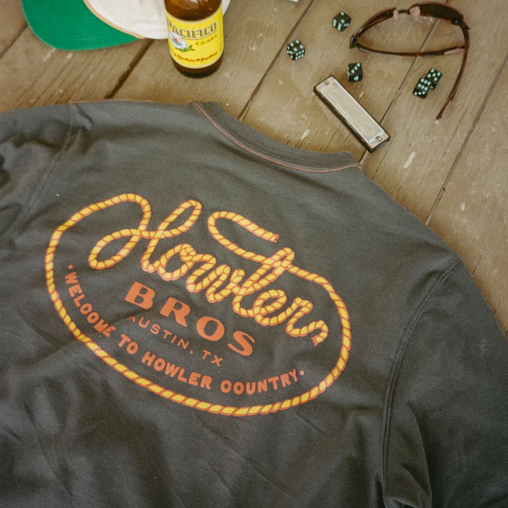 Howler Lasso T-Shirt- Antique Black