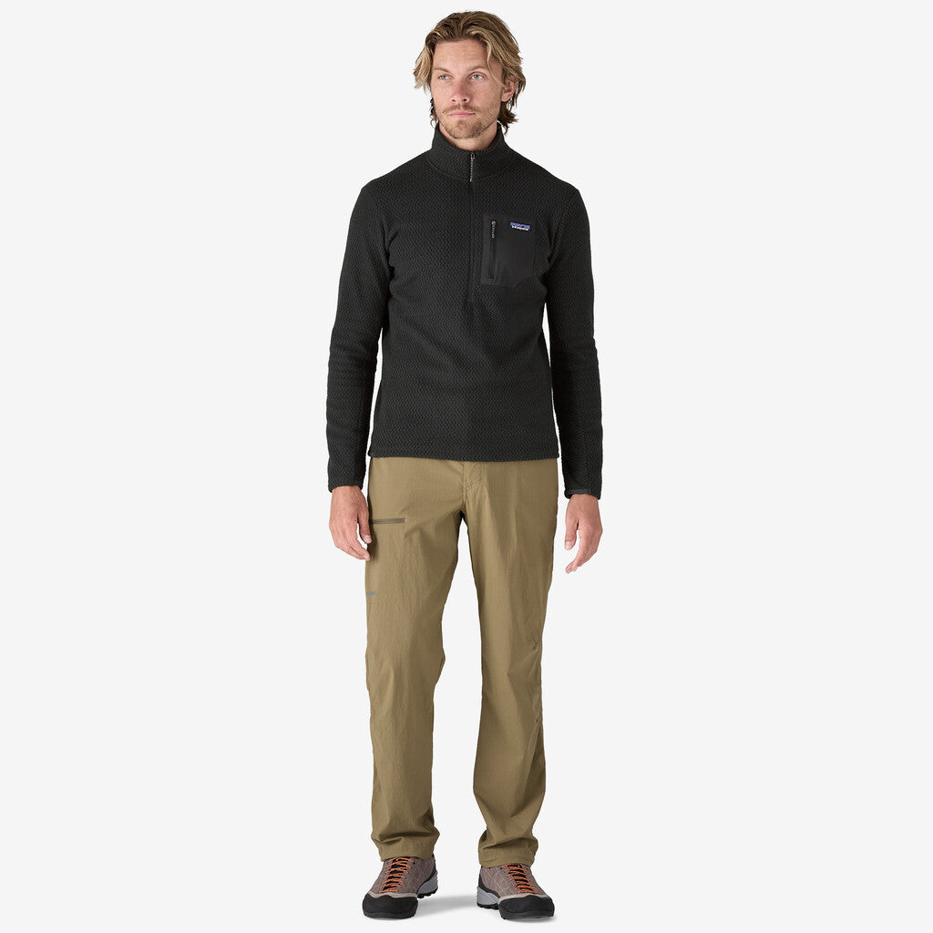 R1 Air 1/2 Zip Neck- Black