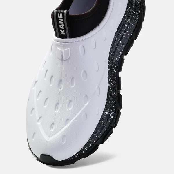 Revive AC - White / Black