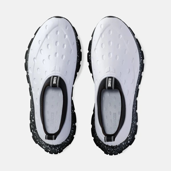 Revive AC - White / Black