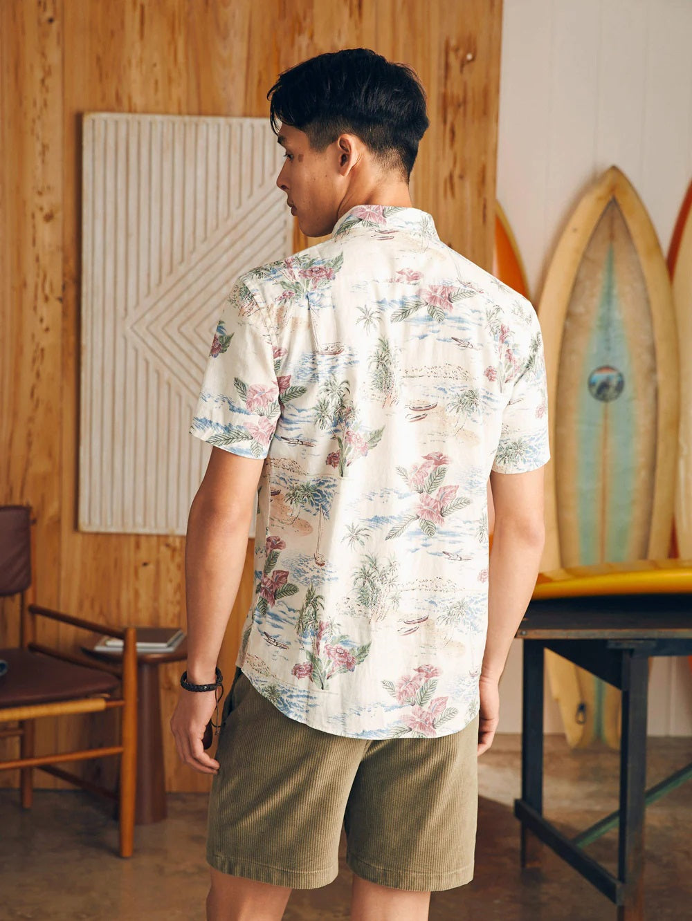 Breeze Short Sleeve Shirt- Molokai Scenic Tropical