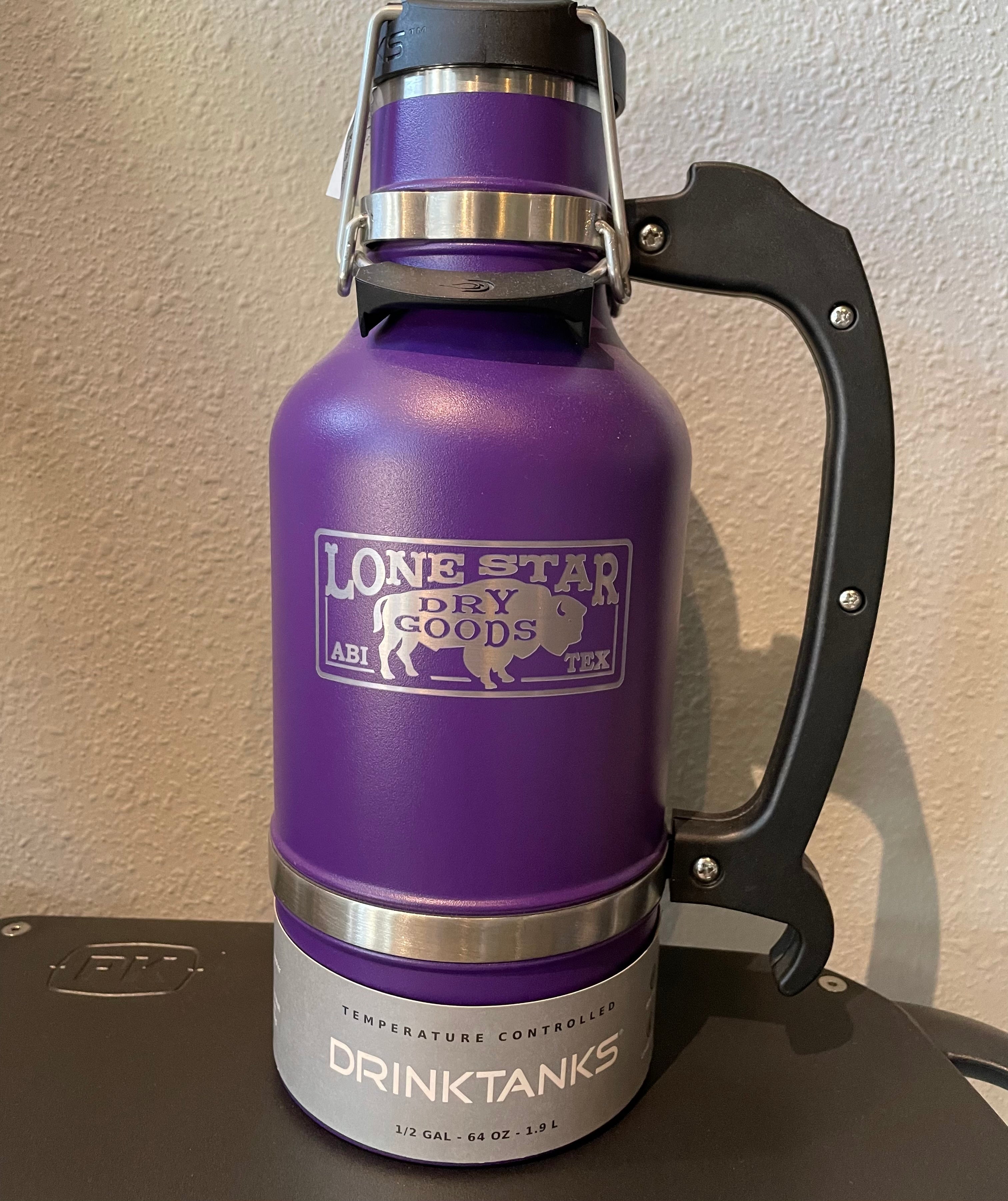 Drink Tank 64oz Growler